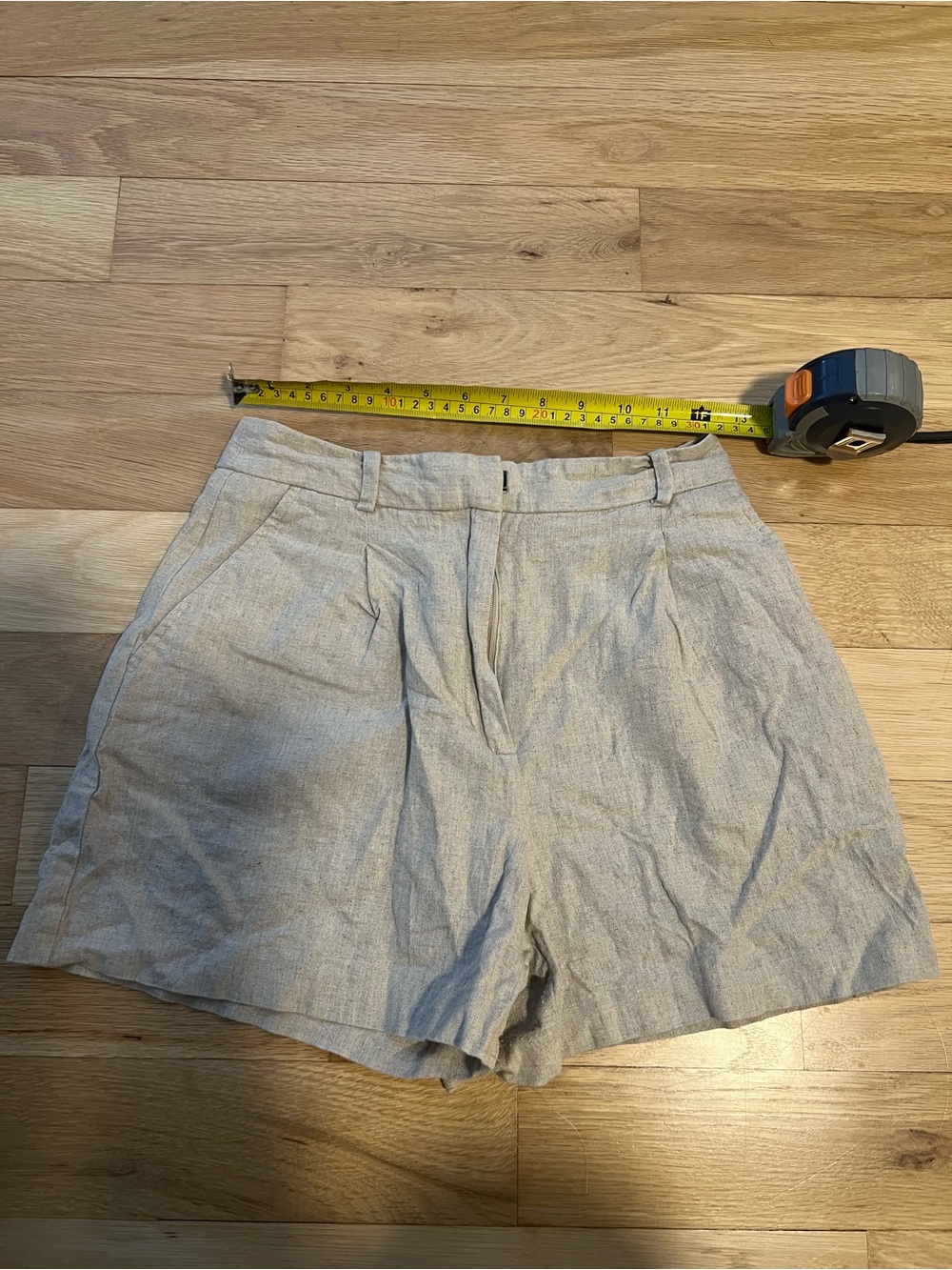 Zara High-Waist Tailored Shorts in Light Beige